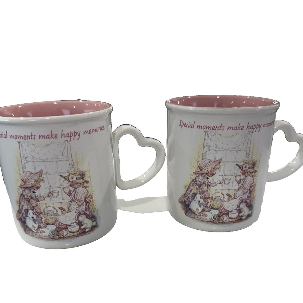 Holly Hobbie‎ Stoneware Coffee Mugs (2) Heart Handle American Greetings 1990 VTG